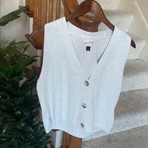 Universal Thread White Knit Sweater Vest
